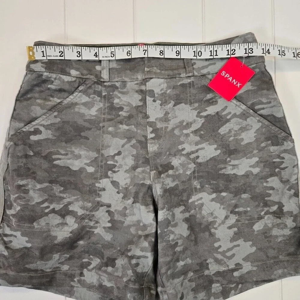 NWT Spanx Women's Size SMALL 6